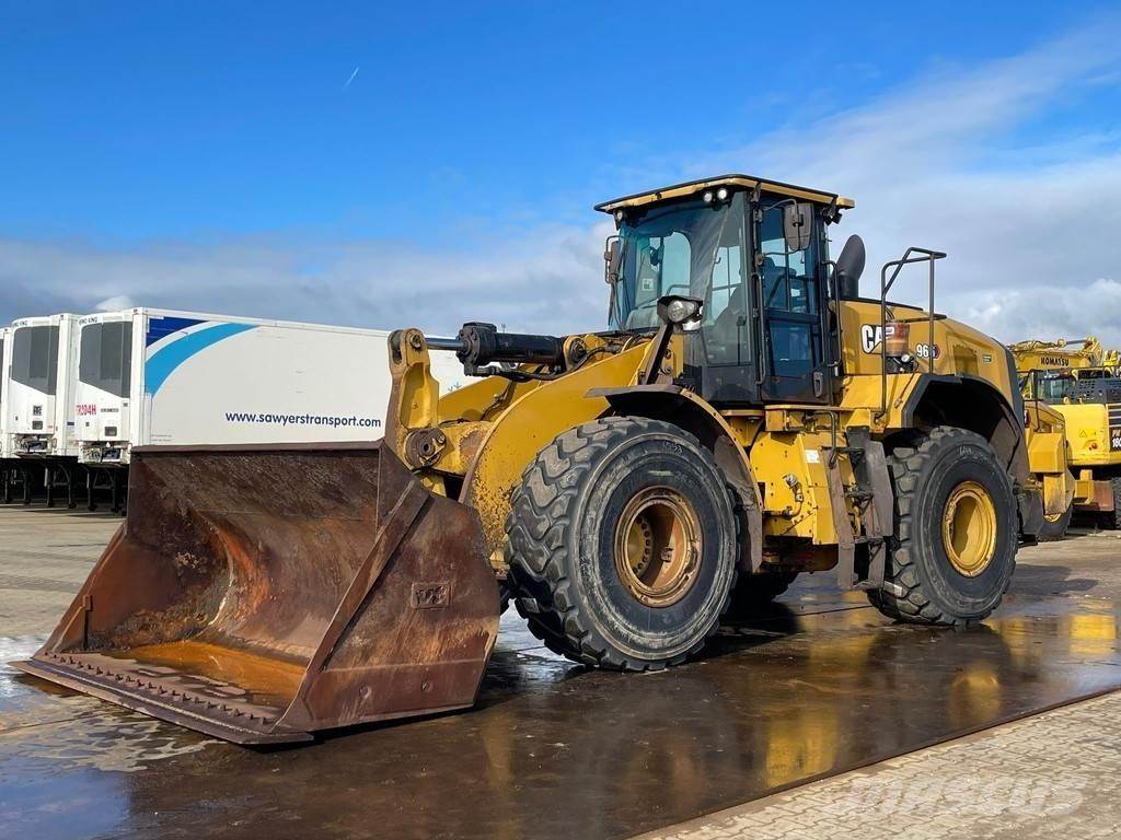 CAT 966 Chargeuse sur pneus