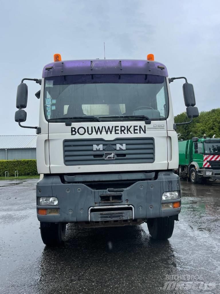MAN TGA 33.390 Camion benne