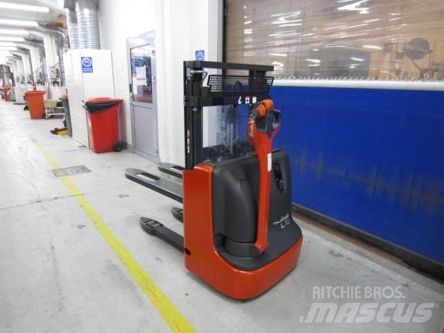 Linde L 10 Gerbeur accompagnant