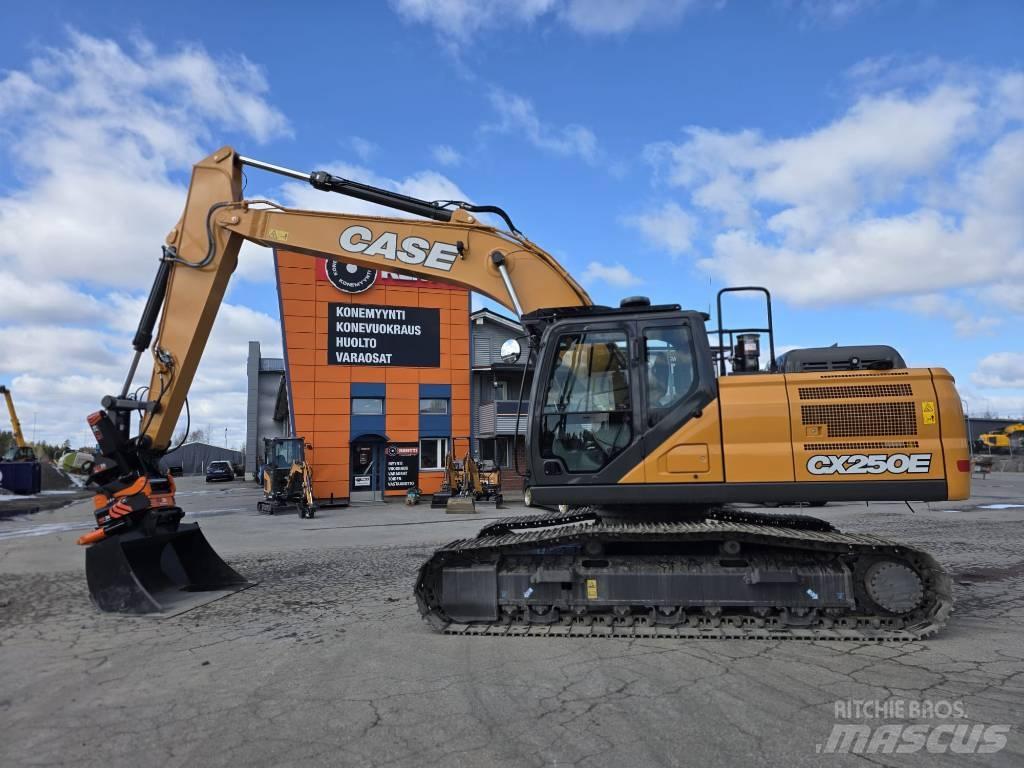 CASE CX 250 E LC Pelle sur chenilles