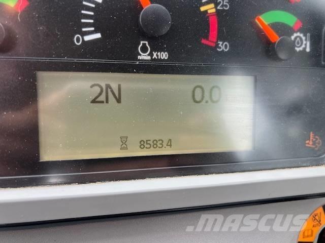 CAT 982 Chargeuse sur pneus