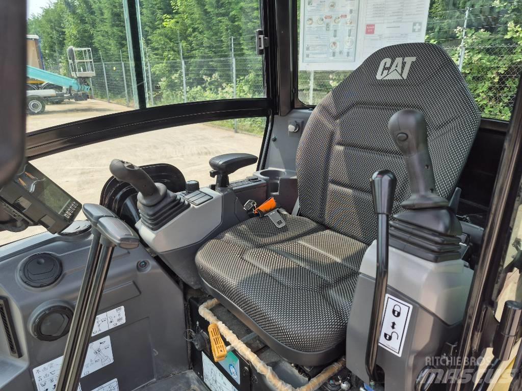 CAT 301.8 Mini pelle < 7t