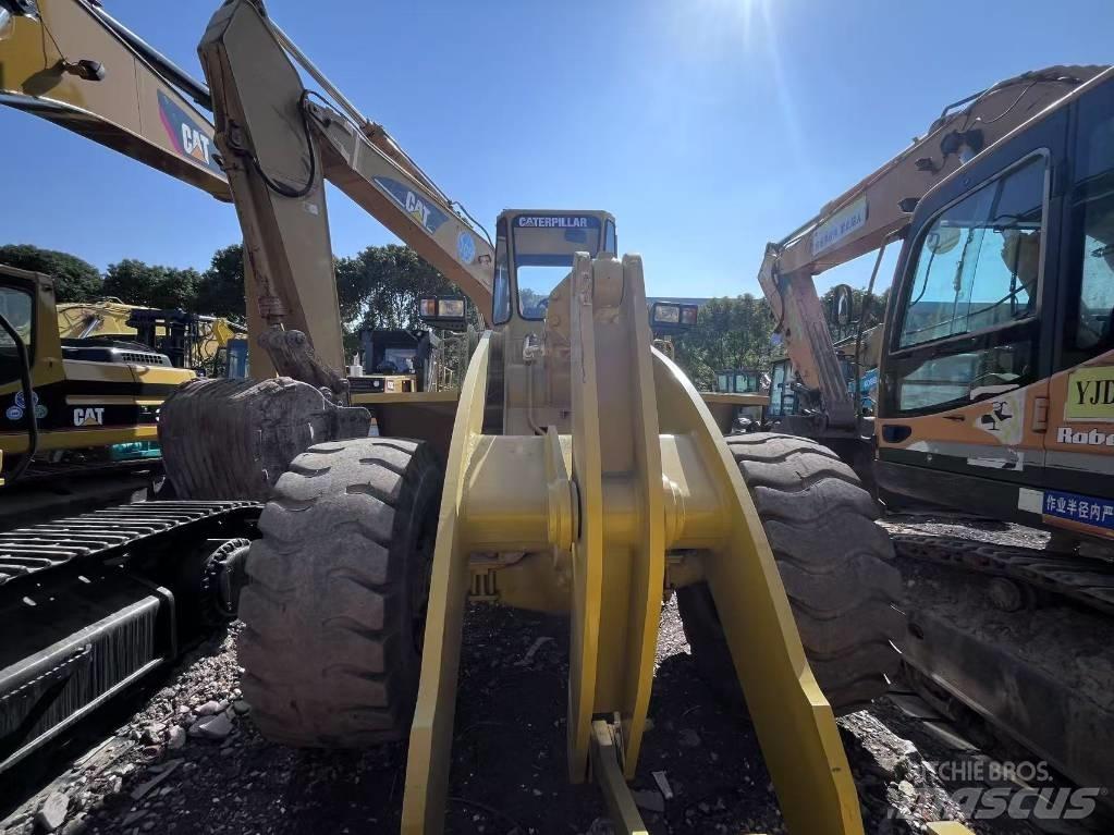 CAT 966F Chargeuse sur pneus