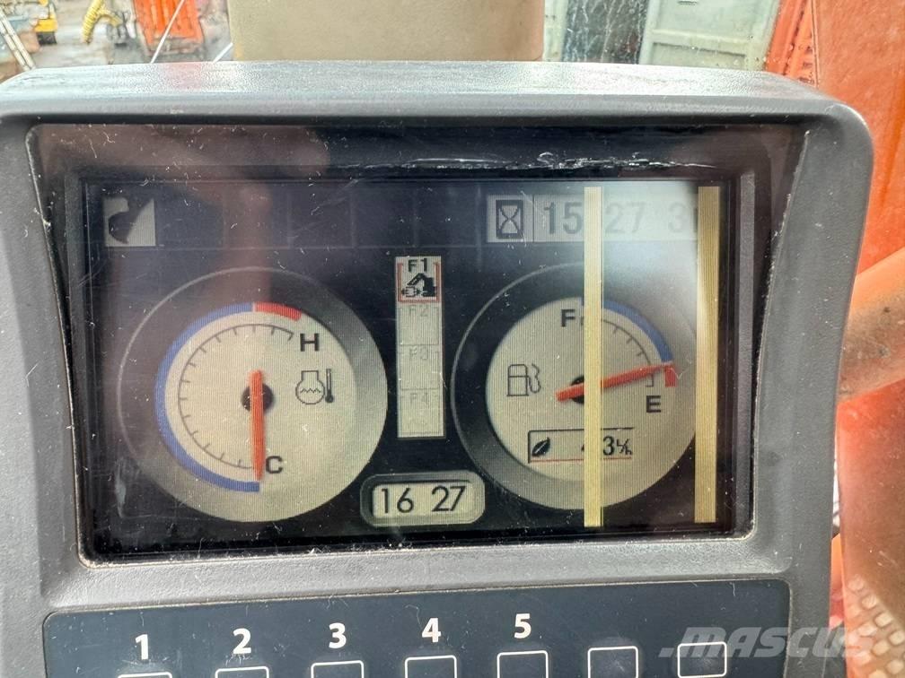 Hitachi ZX 280 LC-3 Pelle sur chenilles