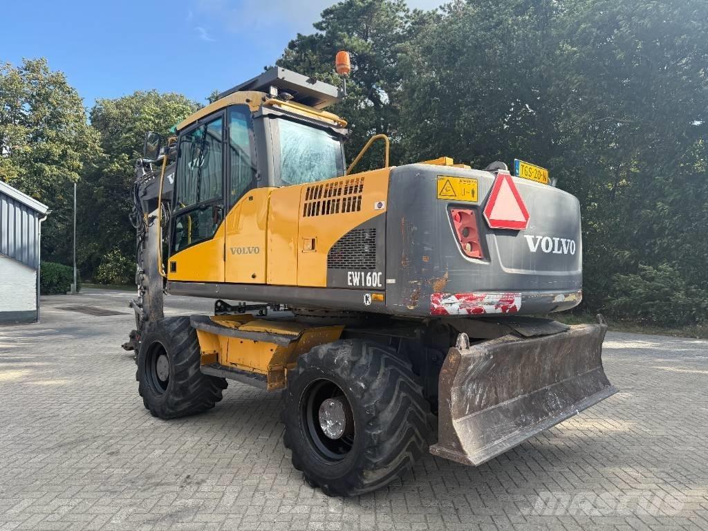 Volvo EW 160 C Pelle sur pneus