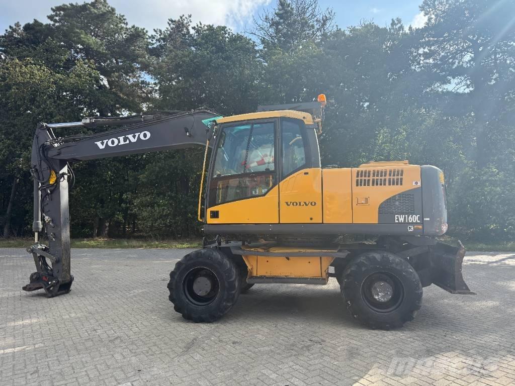 Volvo EW 160 C Pelle sur pneus