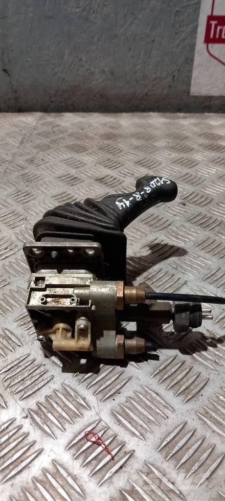 Scania S 94   1324425 Cabines