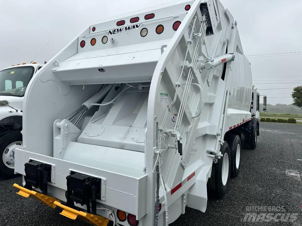 CCC New Way Camion poubelle