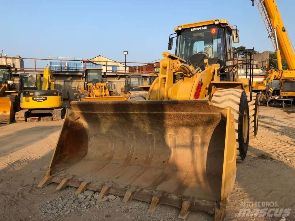 CAT 966H Chargeuse sur pneus