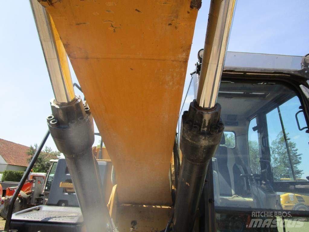 CAT 318 E L Pelle sur chenilles