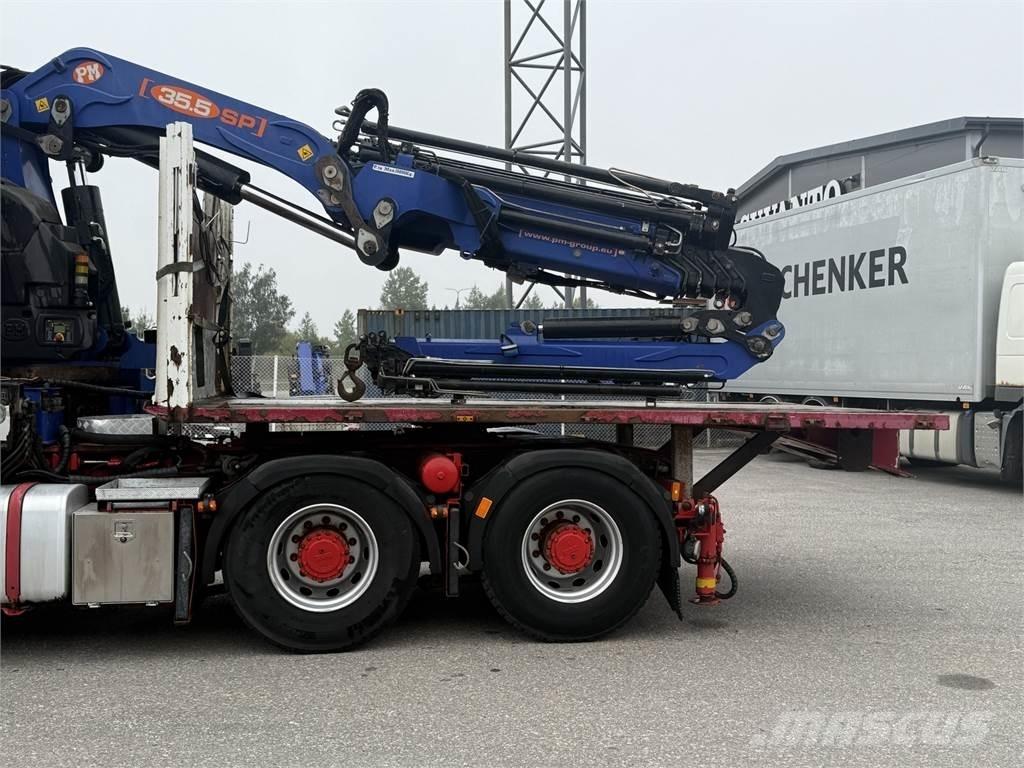 DAF XF105.510 6X4 Camion plateau ridelle avec grue