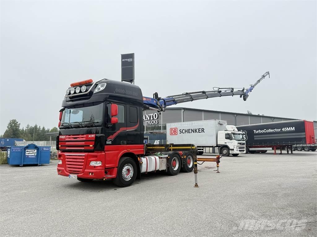 DAF XF105.510 6X4 Camion plateau ridelle avec grue