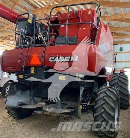 Case IH 7130 Moissonneuse batteuse
