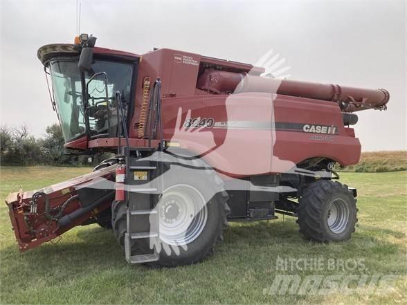 Case IH 8240 Moissonneuse batteuse