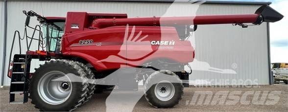 Case IH 8250 Moissonneuse batteuse