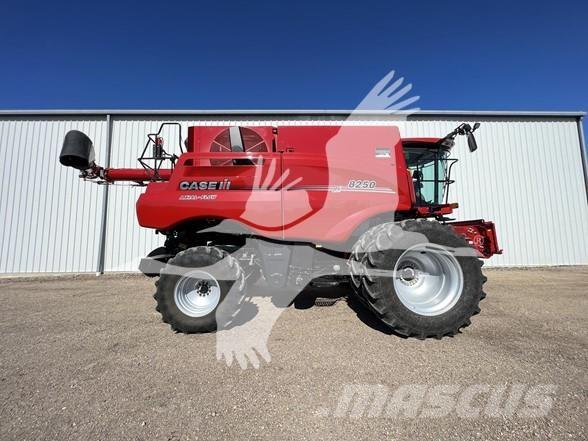 Case IH 8250 Moissonneuse batteuse