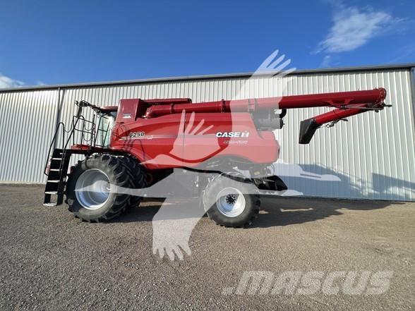 Case IH 8250 Moissonneuse batteuse