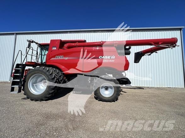 Case IH 8250 Moissonneuse batteuse