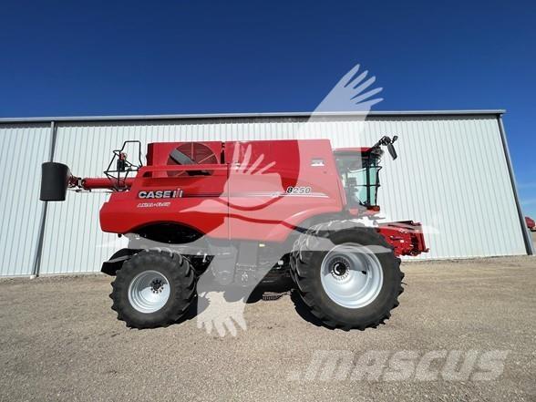 Case IH 8250 Moissonneuse batteuse