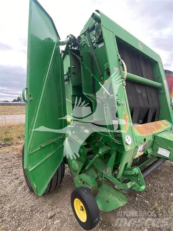 John Deere 568 Presse à balle ronde