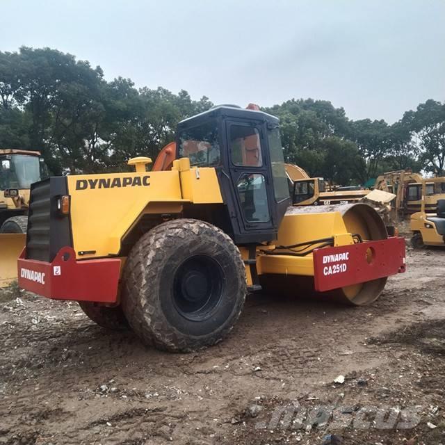 Dynapac CA 251 D Rouleaux monocylindre