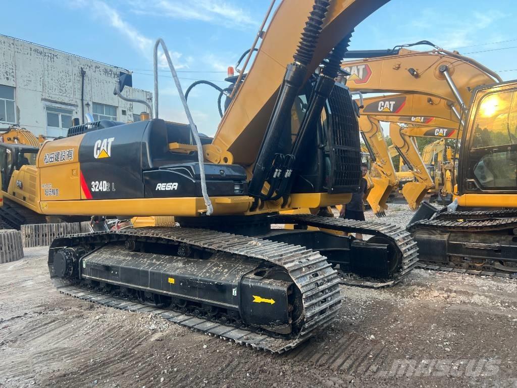 CAT 324 D2L Pelle sur chenilles