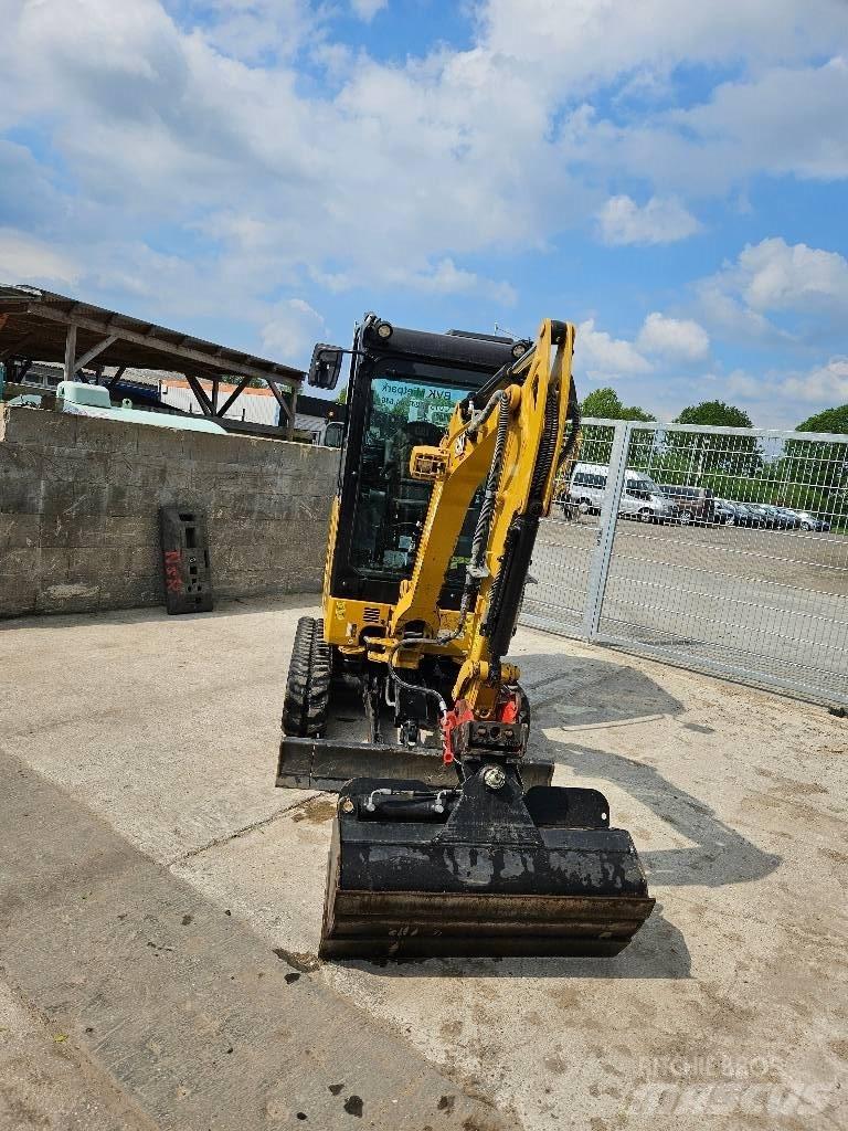 CAT 301.8 Mini pelle < 7t