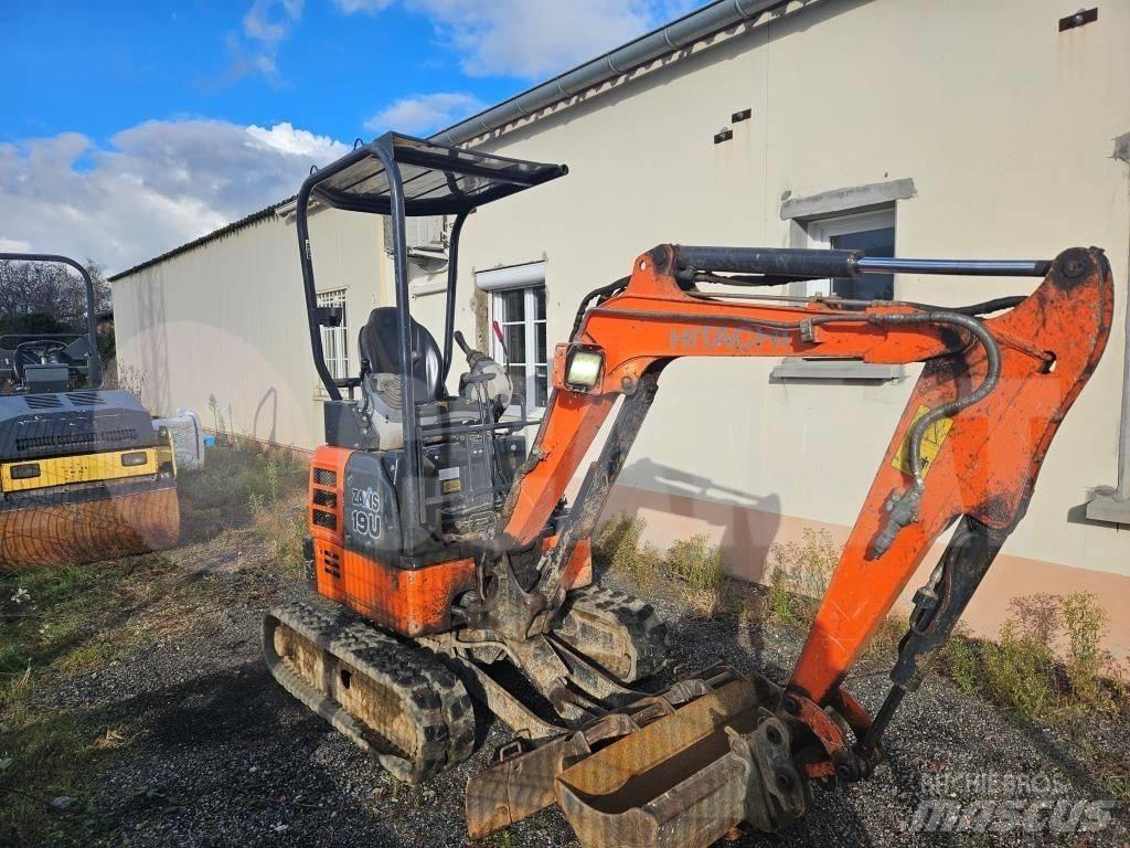 Hitachi ZX 19 U Mini pelle < 7t