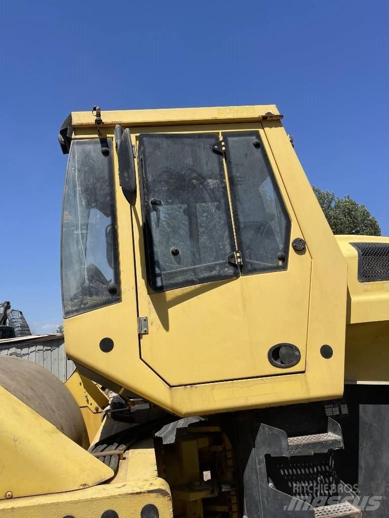 Bomag 226-4 Rouleaux monocylindre