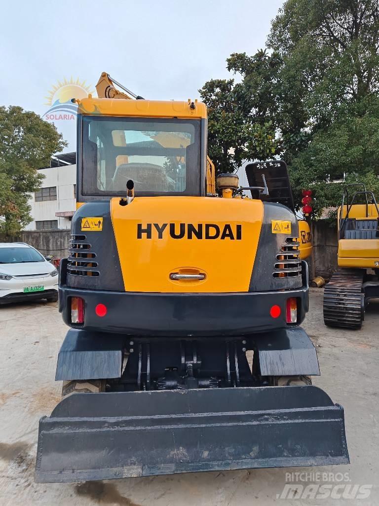 Hyundai R 60 W Pelle sur pneus