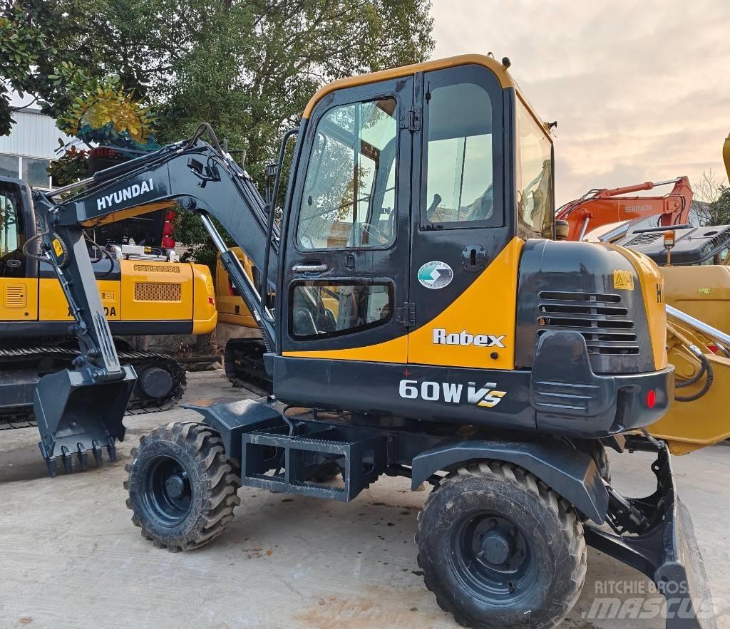 Hyundai R 60 W Pelle sur pneus