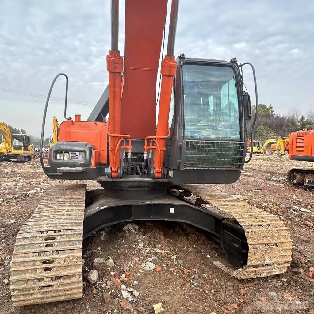 Hitachi ZX 240 Pelle sur chenilles