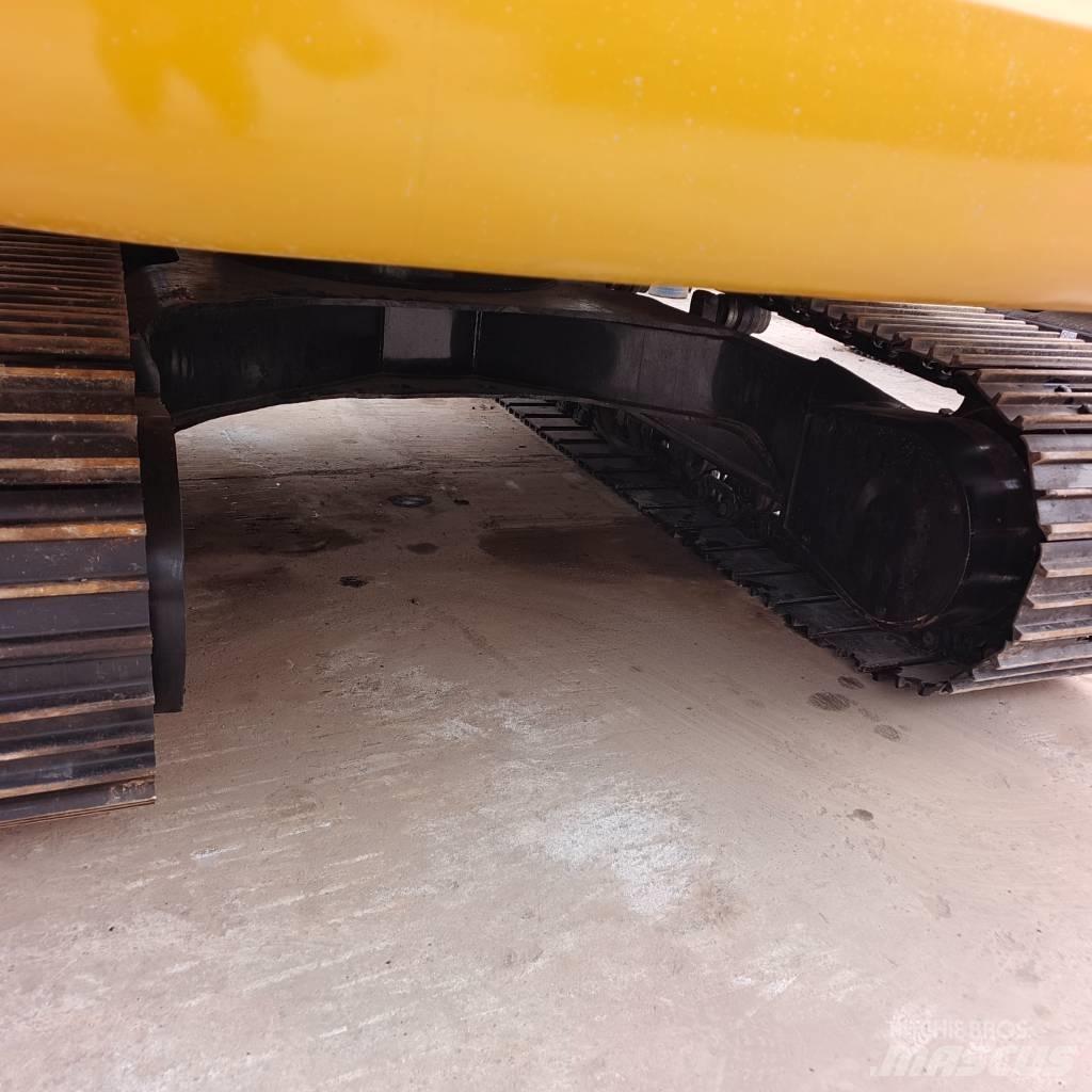 CAT 320D Pelle sur chenilles