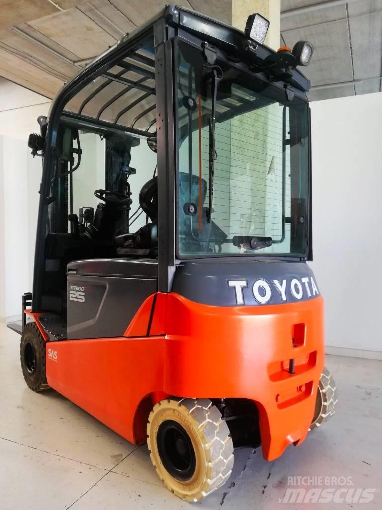Toyota 8 FB MT 25 Chariots élévateurs électriques