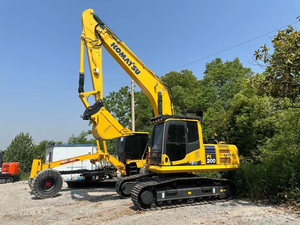 Komatsu PC200-8 Pelle sur chenilles