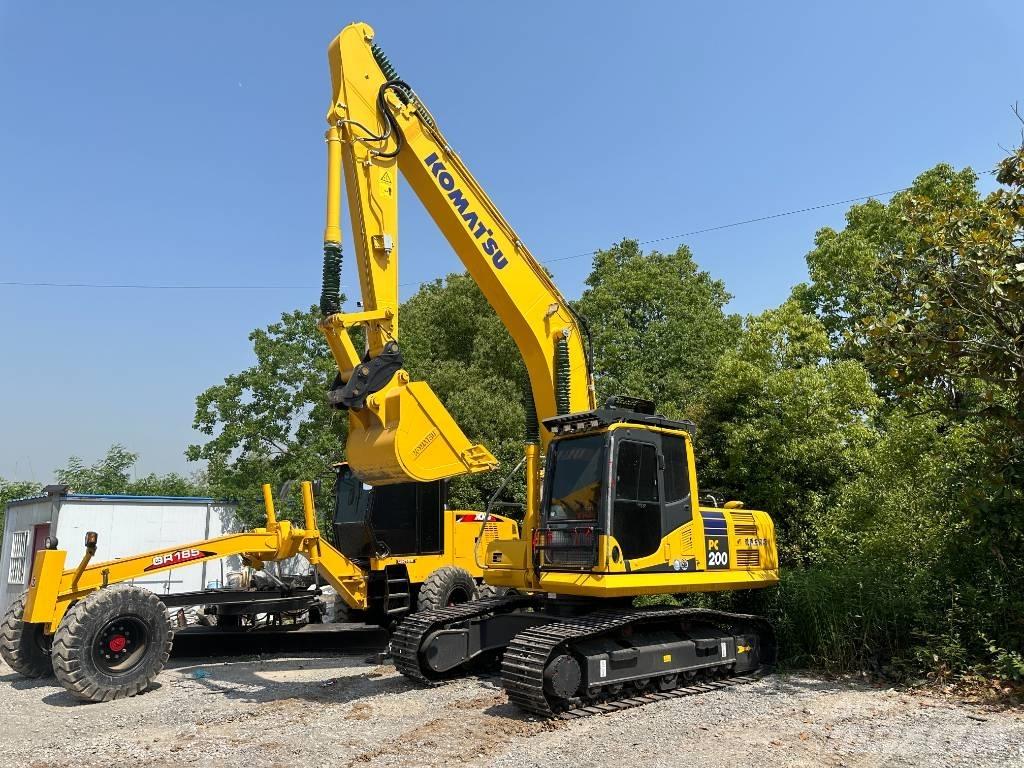 Komatsu PC200-8 Pelle sur chenilles