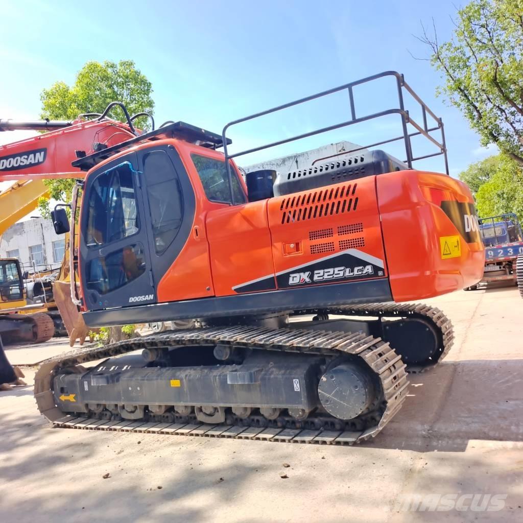 Doosan DX 225 LCA Pelle sur chenilles