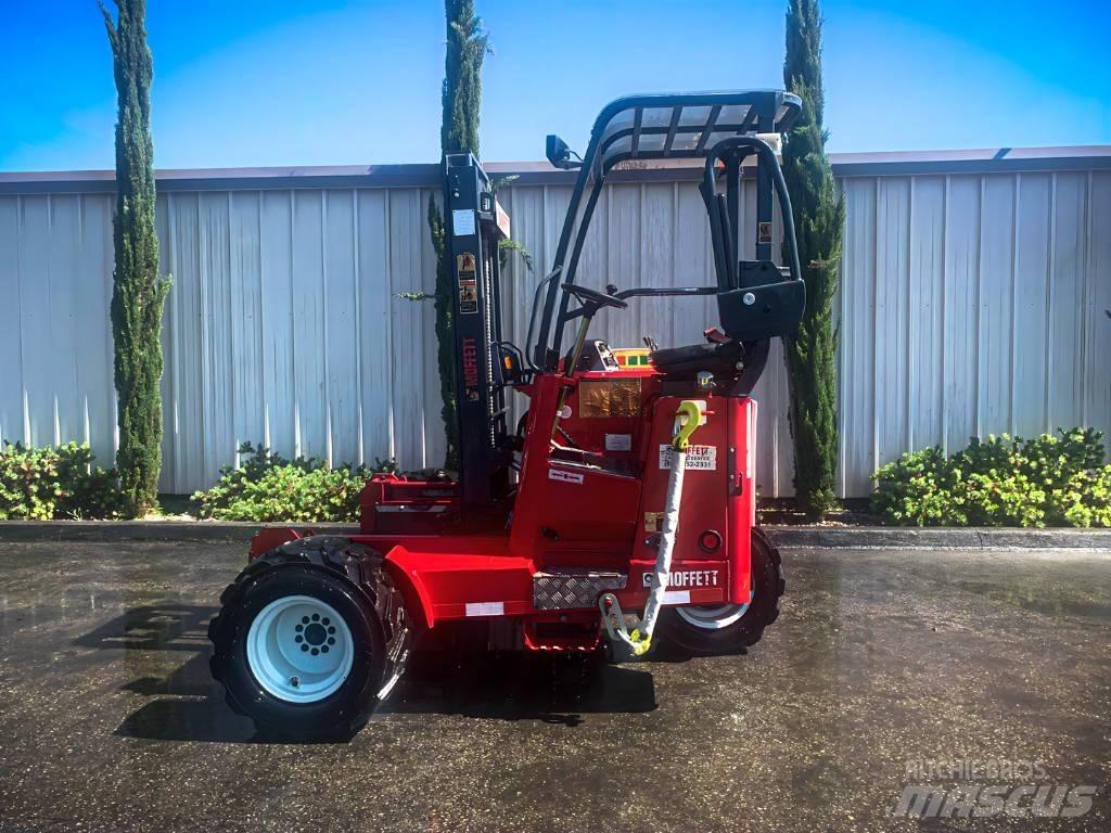 Moffett M55 Chariot élevateur pour camion