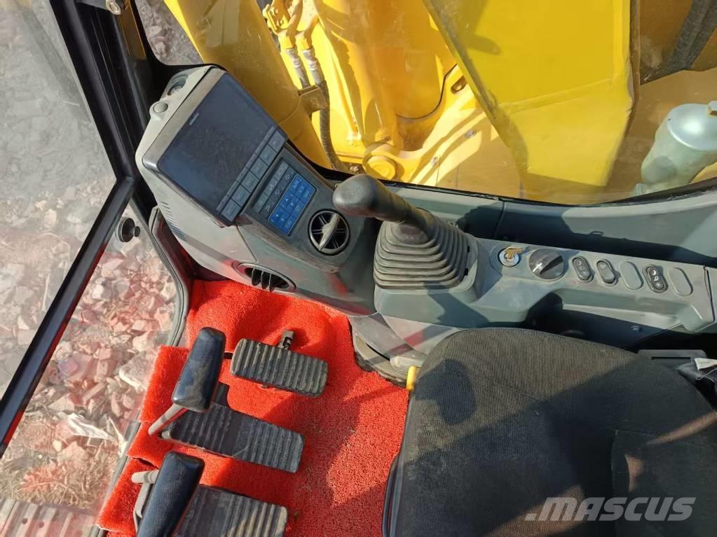 Komatsu PC 138 Pelle sur chenilles