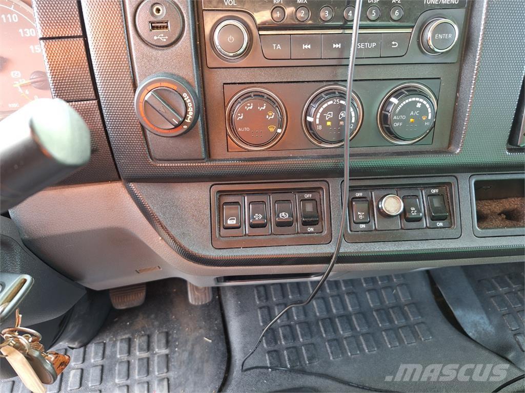 Renault D 7.5 Camion plateau