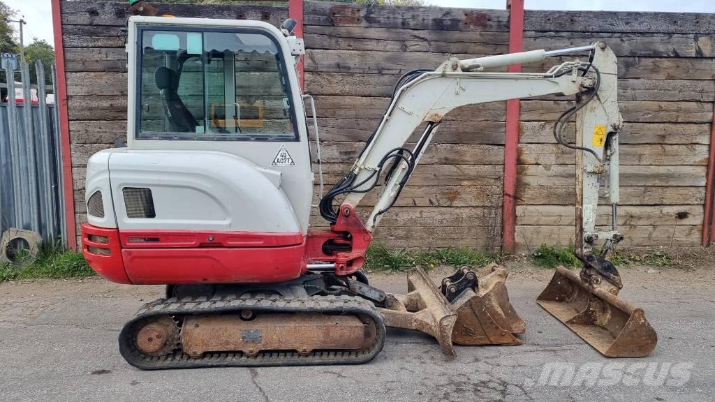 Takeuchi TB 230 Mini pelle < 7t