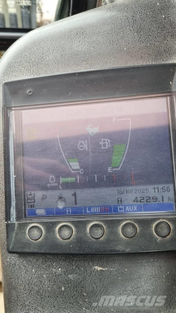 Takeuchi TB 230 Mini pelle < 7t