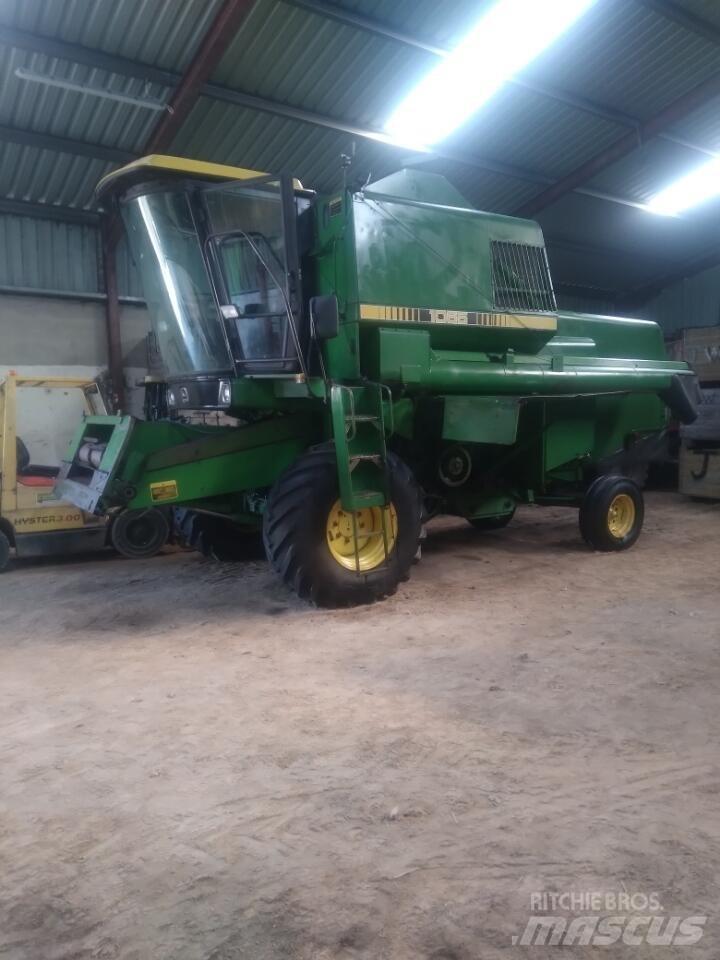 John Deere 1065 Moissonneuse batteuse