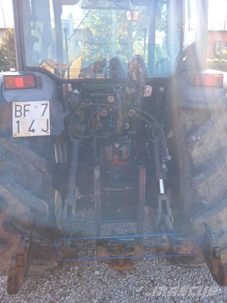 New Holland T4040F Tracteur