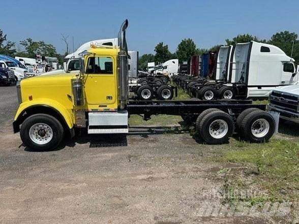 Freightliner FLD120 Châssis cabine