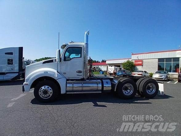 Kenworth T880 Tracteur routier