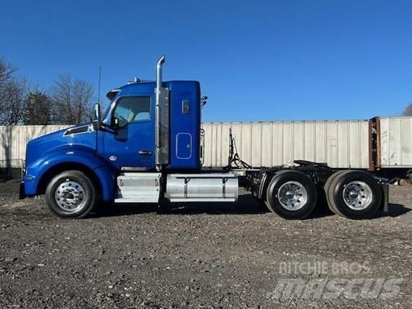 Kenworth T880 Tracteur routier