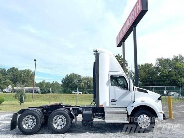 Kenworth T880 Tracteur routier