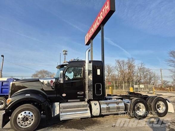 Kenworth W990 Tracteur routier