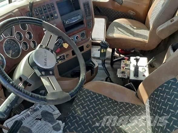 Mack GRANITE CTP713 Tracteur routier